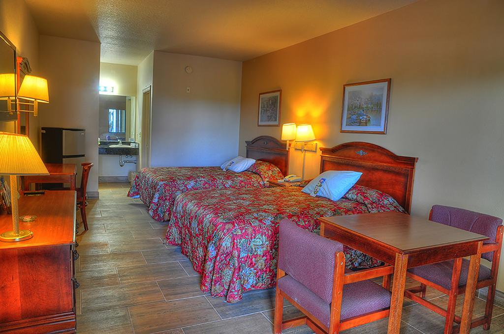 Lone Star Inn&Suites Victoria Exterior foto