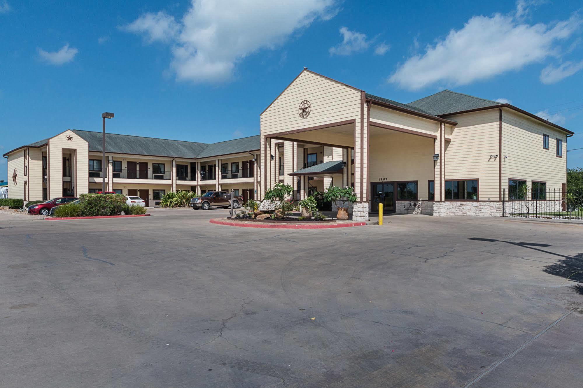 Lone Star Inn&Suites Victoria Exterior foto