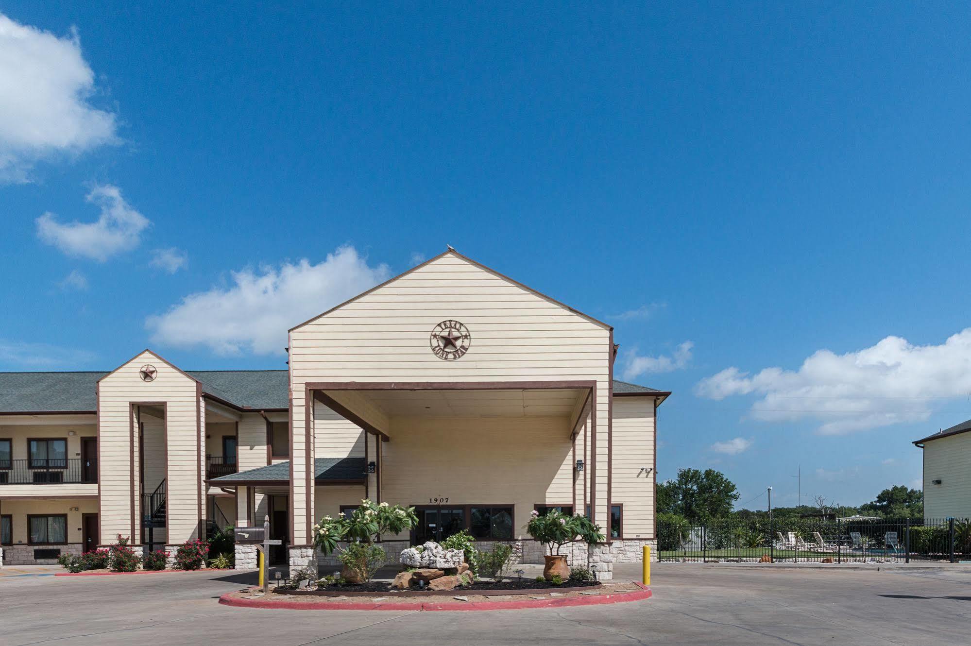 Lone Star Inn&Suites Victoria Exterior foto